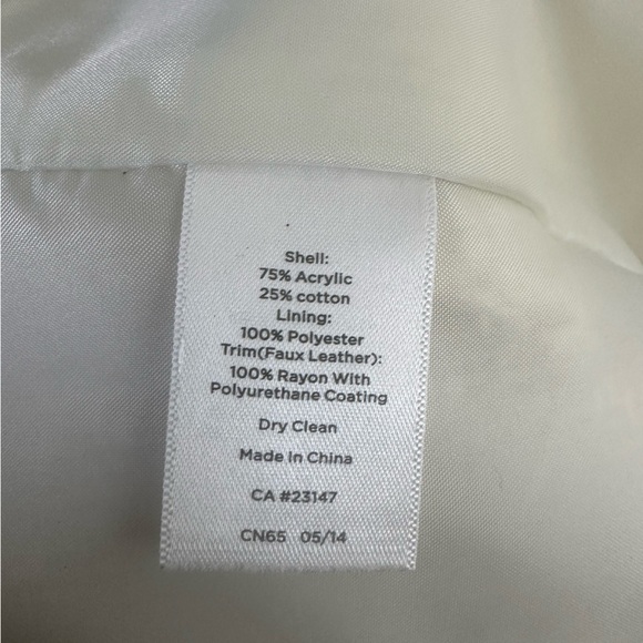 Talbots Cream Blazer with Black Trim Elegant Design size 2P - Picture 6 of 9